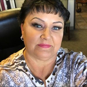 Meet your Posher, Betsy