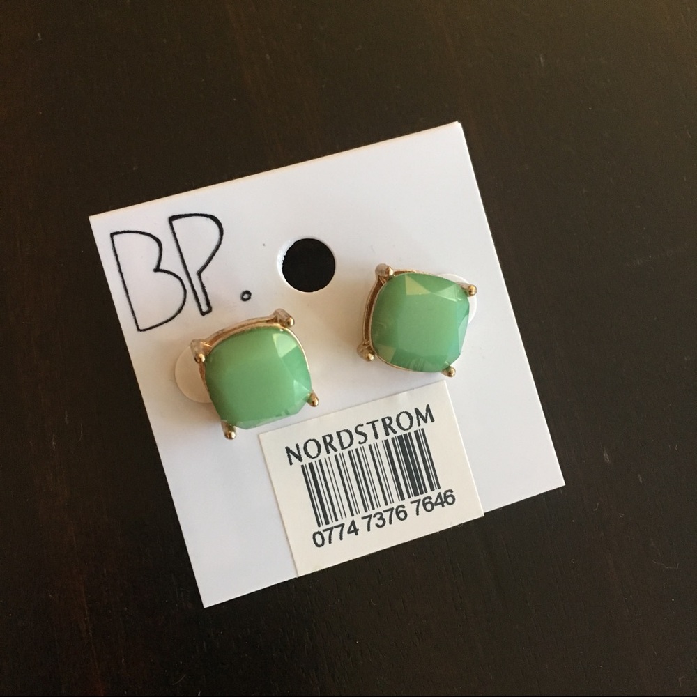 NWT turquoise earring studs