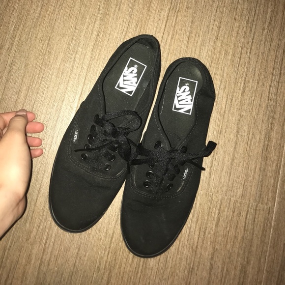 Shoes - Picture 1 of 3