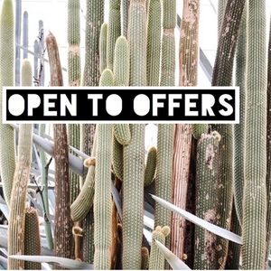 ✨Open to REASONABLE OFFERS on ALL ITEMS✨