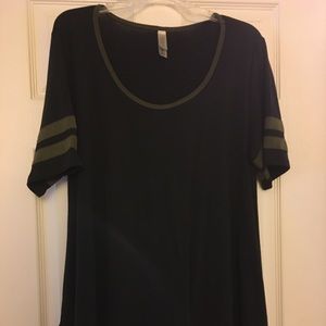 Lularoe XL Perfect T!