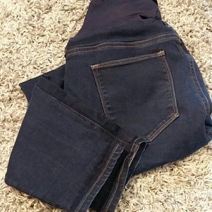 Gap full band maternity skinny jeans