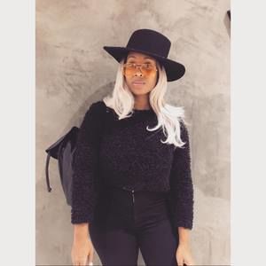 Meet your Posher, Danyell