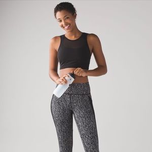 Lululemon fit physique crop top