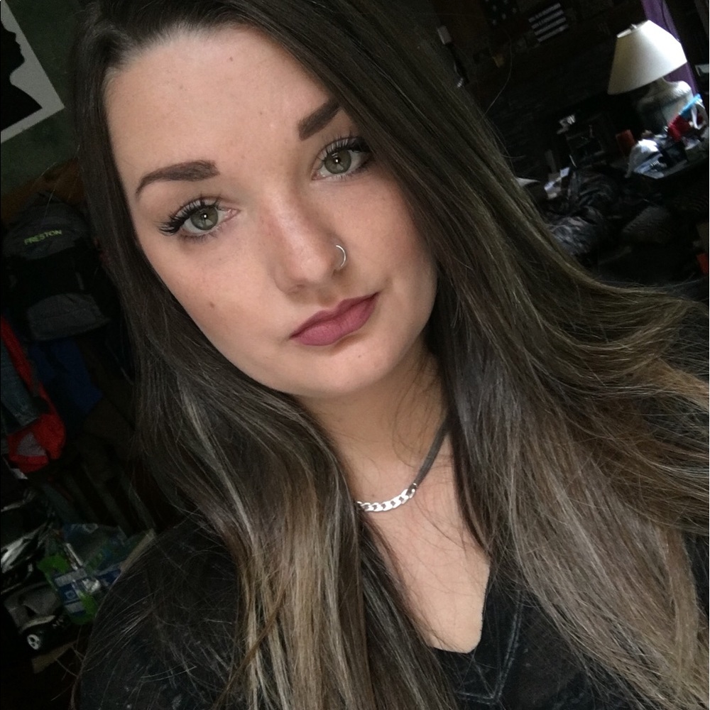 Meet your Posher, Haley