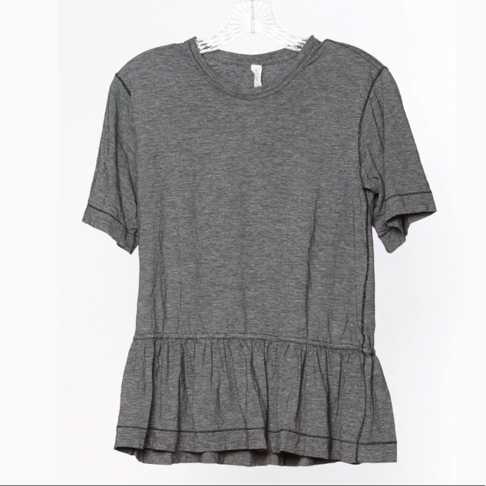 LULULEMON PEPLUM TOP SIZE 4