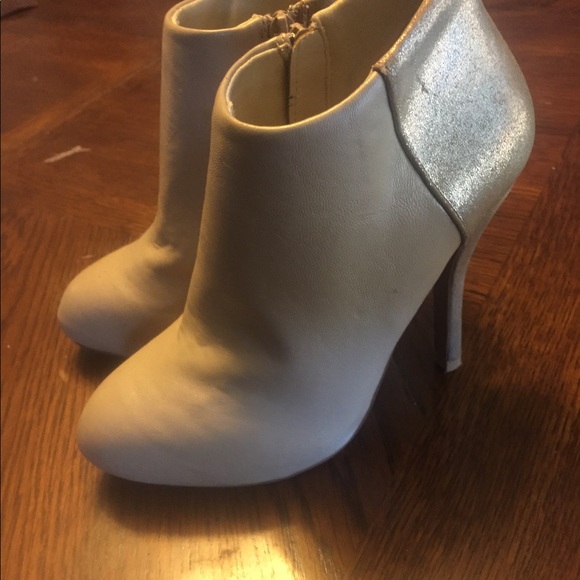 Maurice's heels - Picture 2 of 8