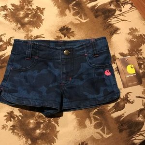 Girls carhartt shorts 💕