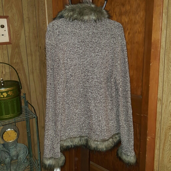 Cardigan - Picture 2 of 2