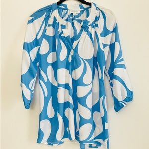 Blue and white printed top by Escapada