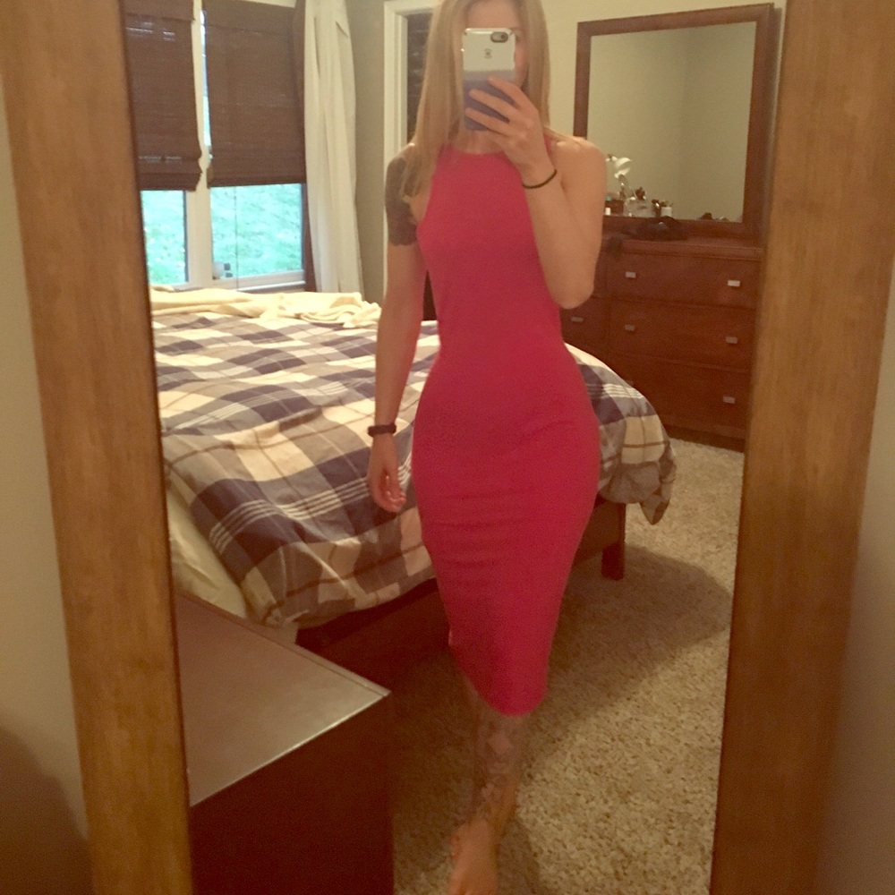 Small red bodycon midi dress