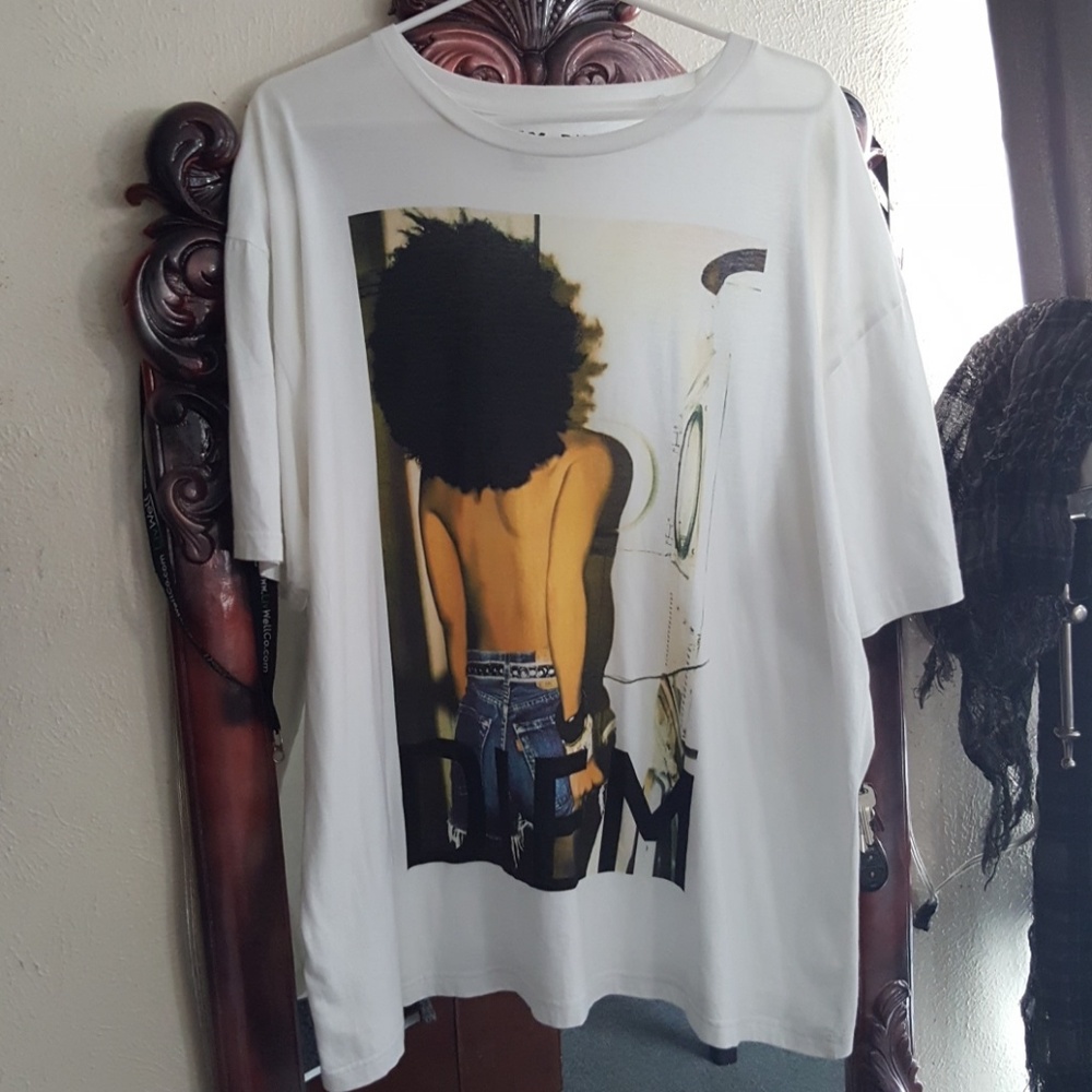 Diem chick tee