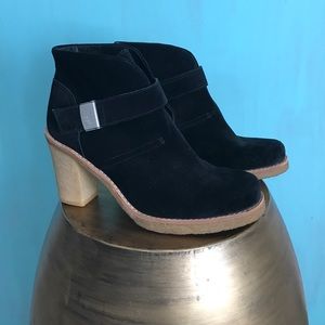 Ugg Black Suede Boot 10