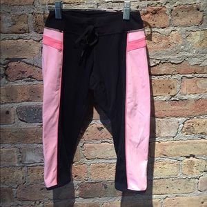 lululemon athletica Pants - Lululemon black and peach legging, sz 2, 55088 lululemon athletica Pants - Lululemon black and peach legging, sz 2, 55088