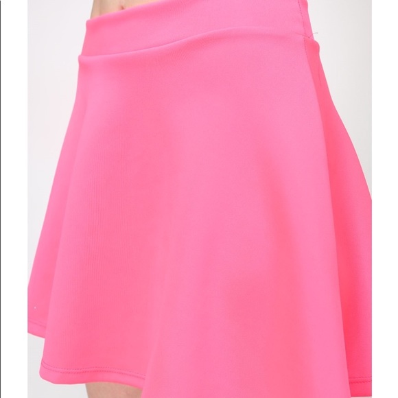 🌟Black flare mini skirt scuba material - Picture 3 of 4