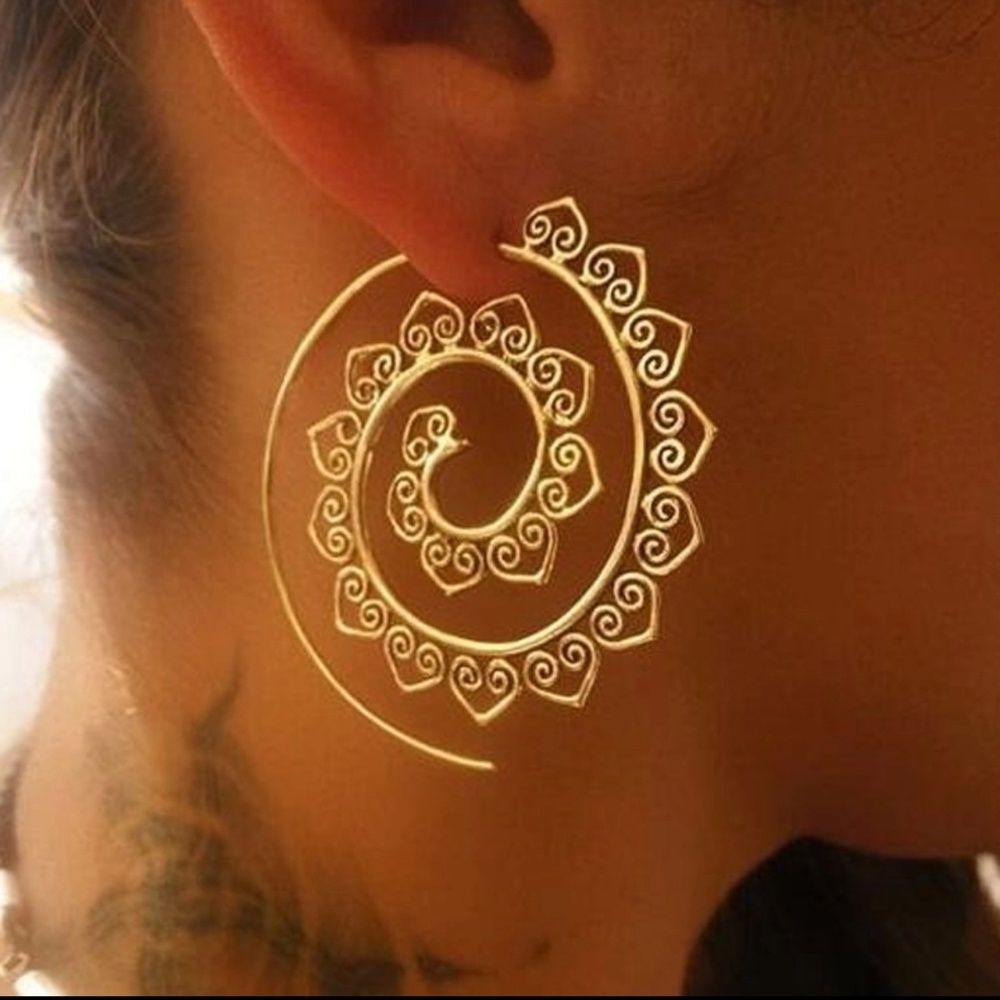 Brand New Bohemian Swirl Spiral Earrings Gold