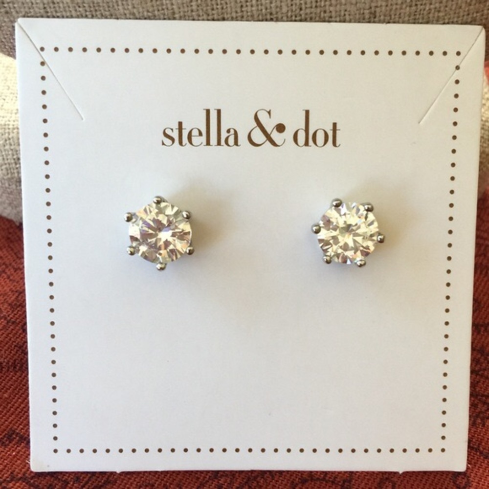 New Stella & Dot Sparkle Studs