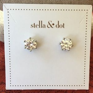 New Stella & Dot Sparkle Studs