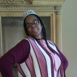 Meet your Posher, Donnita