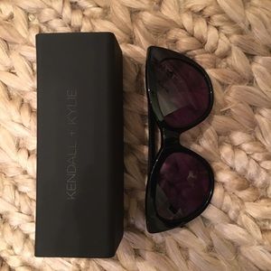 Kendall and Kylie sunglasses