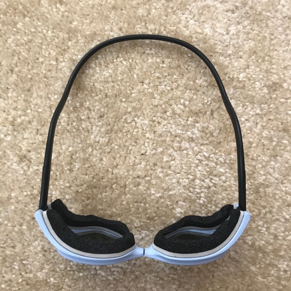 Clic Snowboarding Goggles with 100% UV Protection - Picture 3 of 8