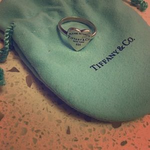 Authentic tiffanys ring sz 7