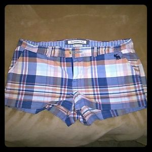 Abercrombie plaid shorts! NWOT.