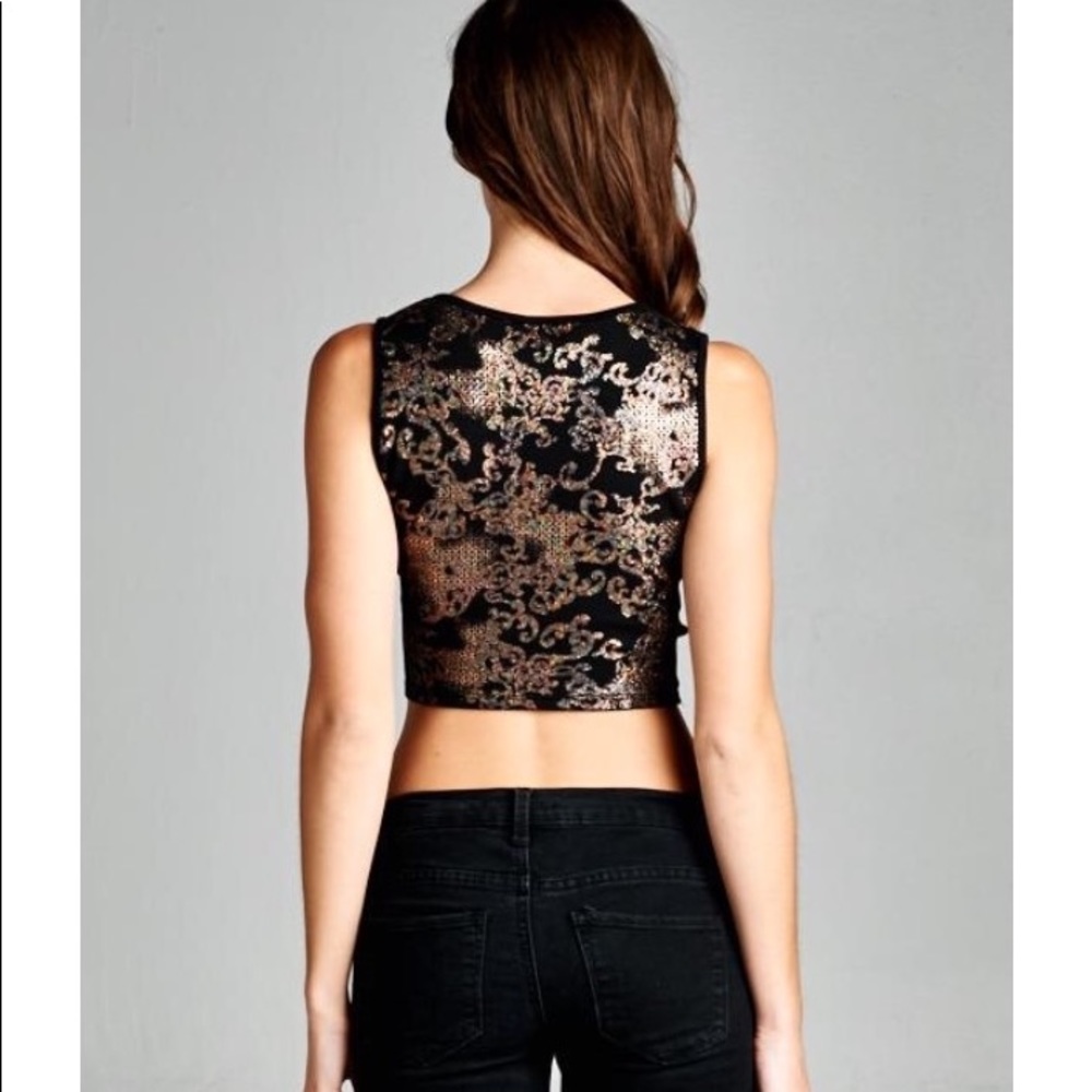 🌟Shimmery print wrap crop top - Picture 2 of 4