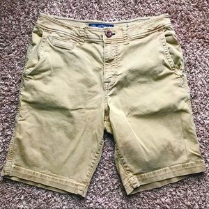 American Eagle classic shorts. Size 30.
