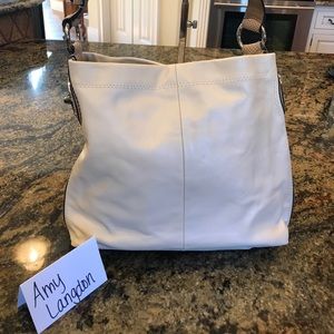 ⚡️BLACLK FRIDAY SALE Coach Hobo!!