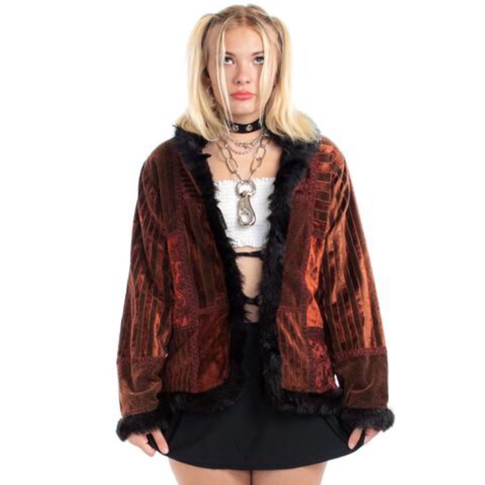 SOLD 🔥 Awesome Vintage MAuvE Velvet jacket - Picture 1 of 2