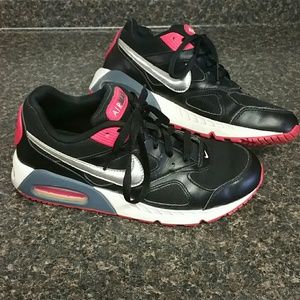 Nike Air max tennis shoes