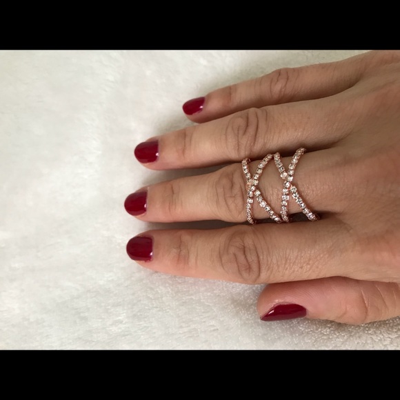 Adjustable ring in rose gold w/ rhinestones - Picture 4 of 8