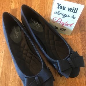 🎃🎃3 FOR $10🎃🎃Cute Coach and Four