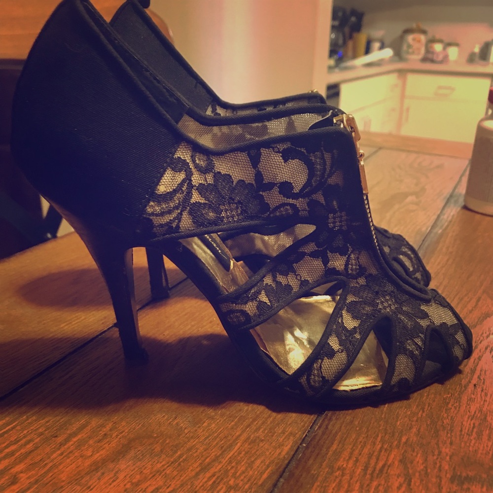 Beverly Feldman Heels