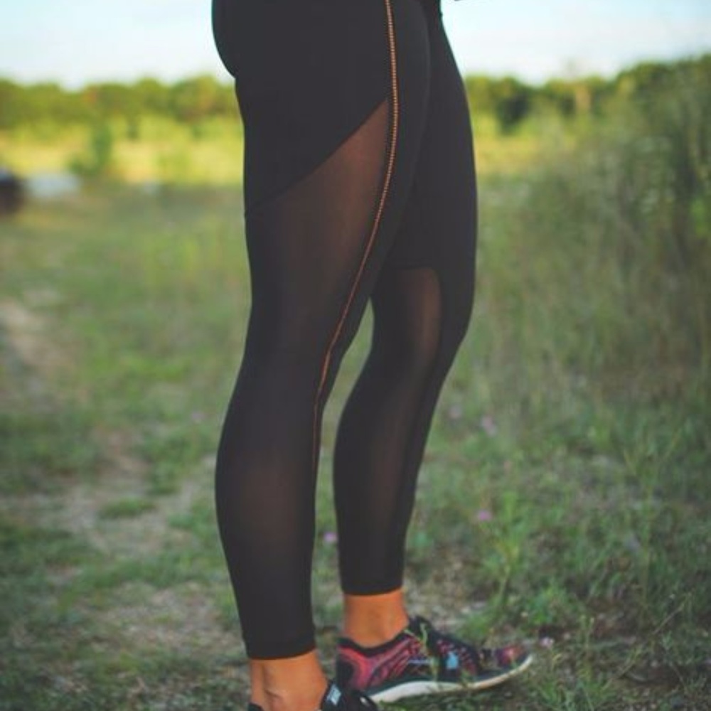 Lululemon Sculpt it Tight - Picture 1 of 8