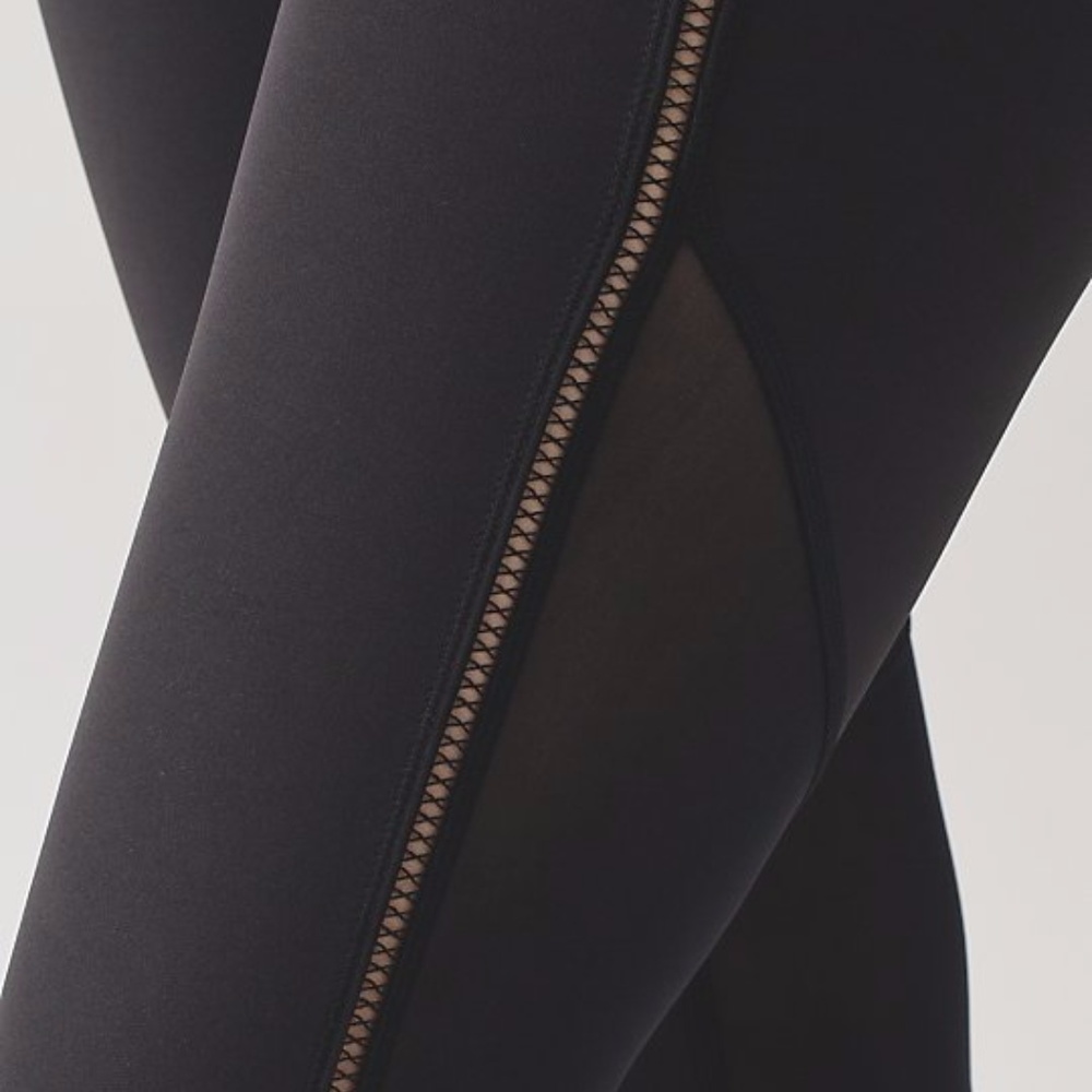Lululemon Sculpt it Tight - Picture 7 of 8