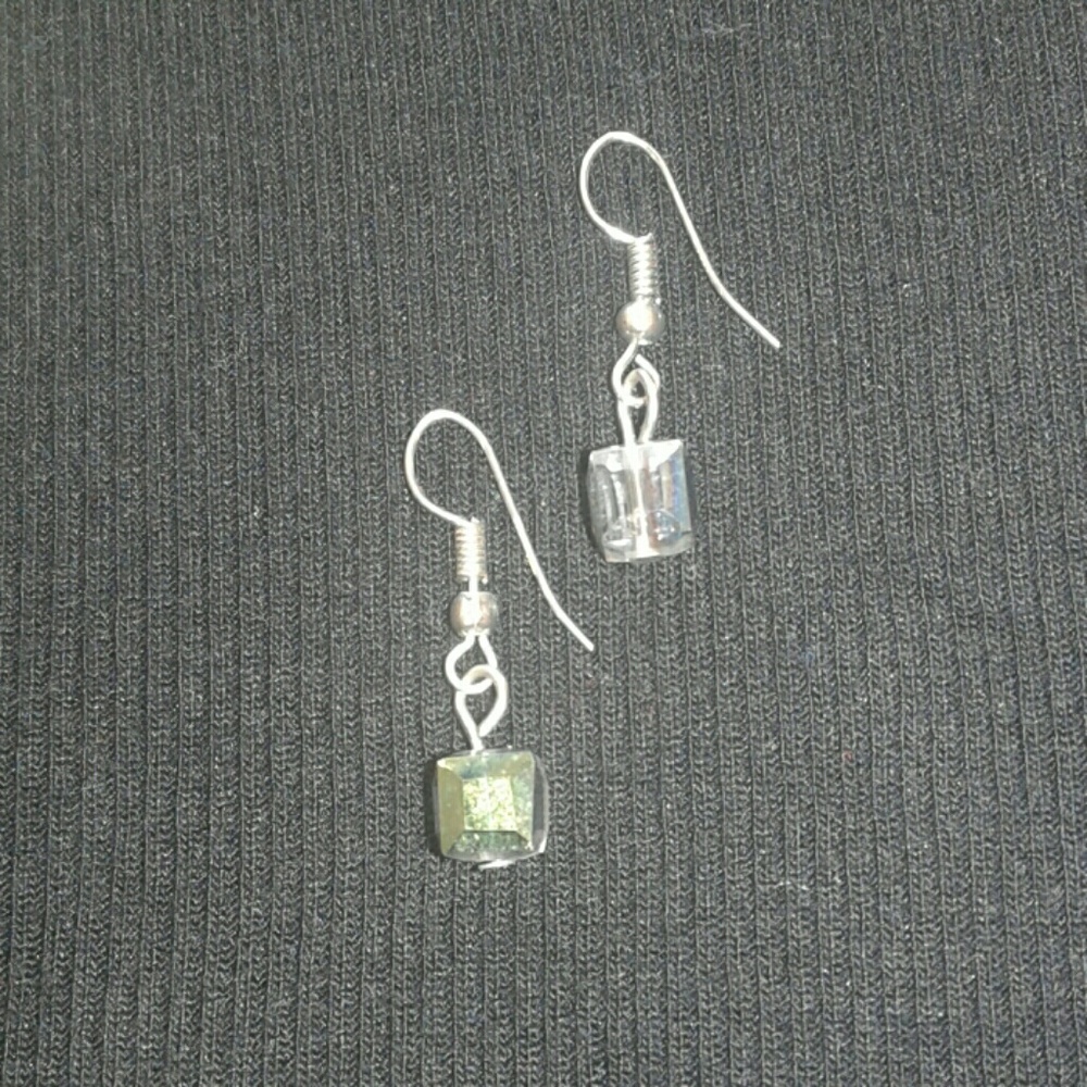 Jewelry - Picture 4 of 6