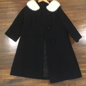 Vintage coat with fur collar