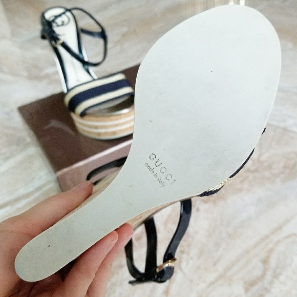 GUCCI Navy Blue & Gold Wedges - Picture 3 of 4