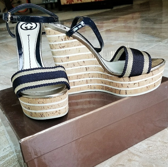 GUCCI Navy Blue & Gold Wedges - Picture 4 of 4