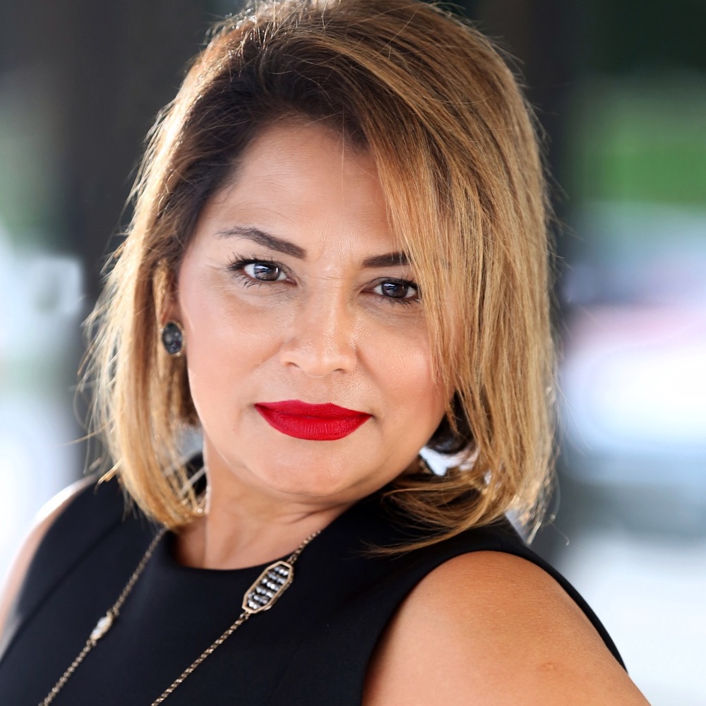 Meet your Posher, Luzmila