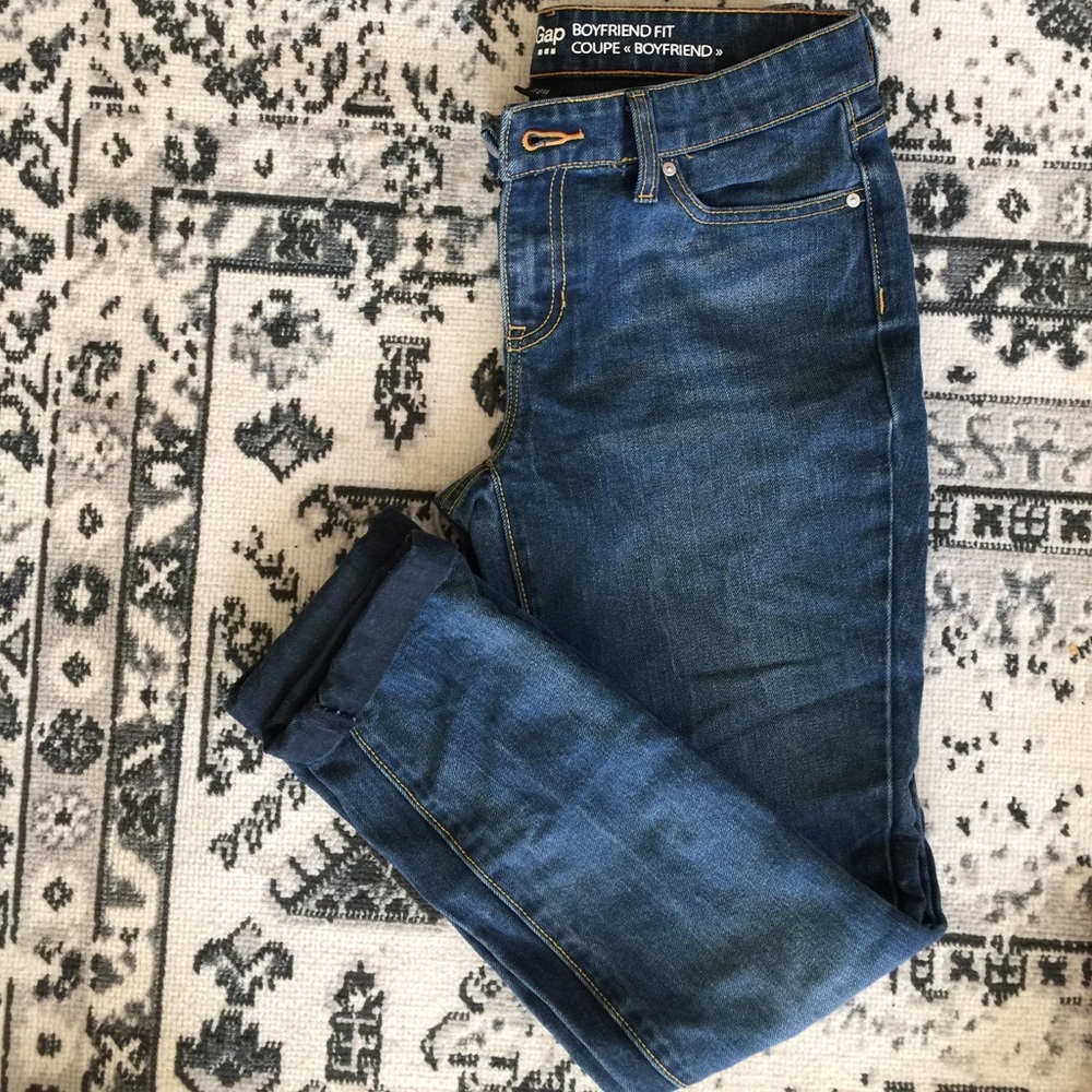 Gap boyfriend fit size 25, like new