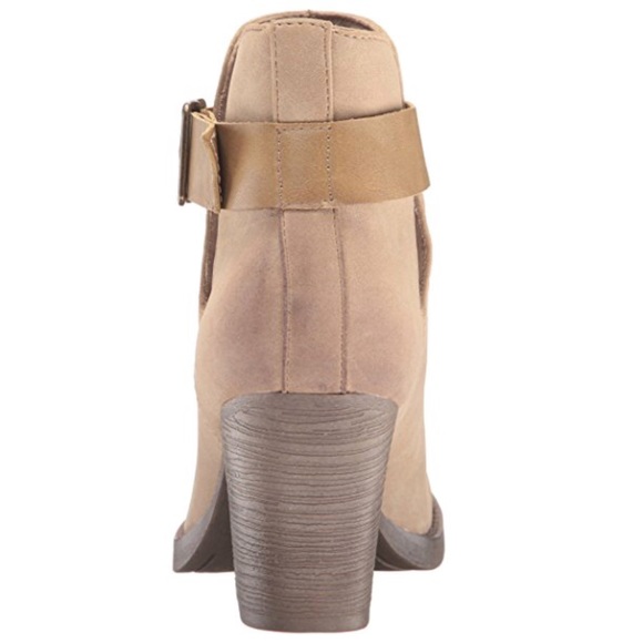 Burnished Distressed Buckle Block Heel Ankle Boots - Picture 6 of 7