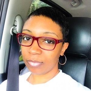 Meet your Posher, Stacy