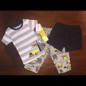 Carter's NWT 12 month Pajamas