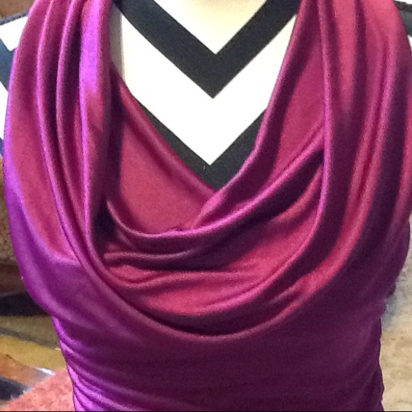 Express ruched top - Picture 2 of 5