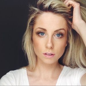 Meet your Posher, Christi