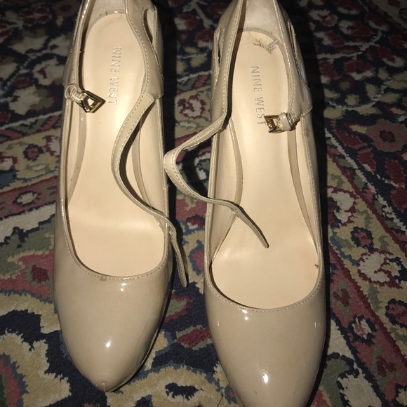 Nude heels - Picture 1 of 4