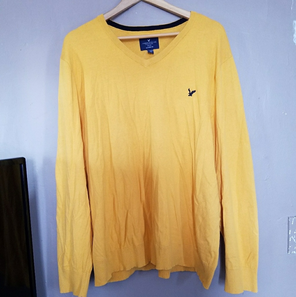 American Eagle v-neck sweatshirt